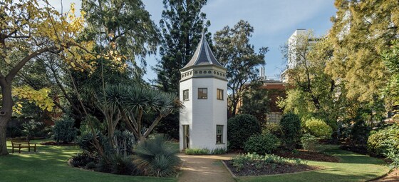 Melbourne University System Garden Tour with Virginia McNally