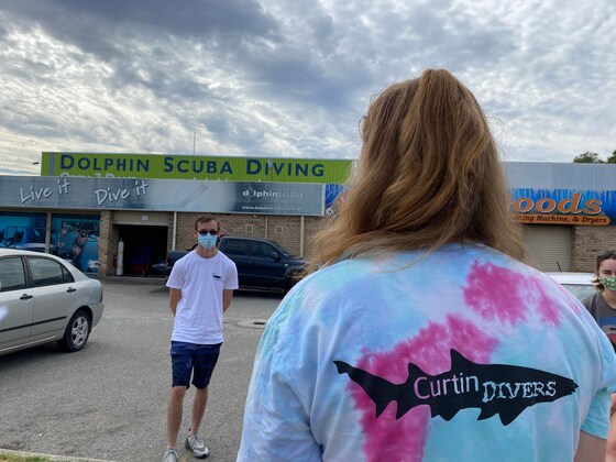 Dive Meet-up with Dolphin Scuba