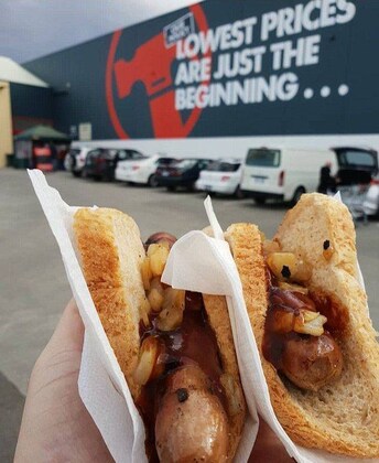 Bunnings Sausage Sizzle