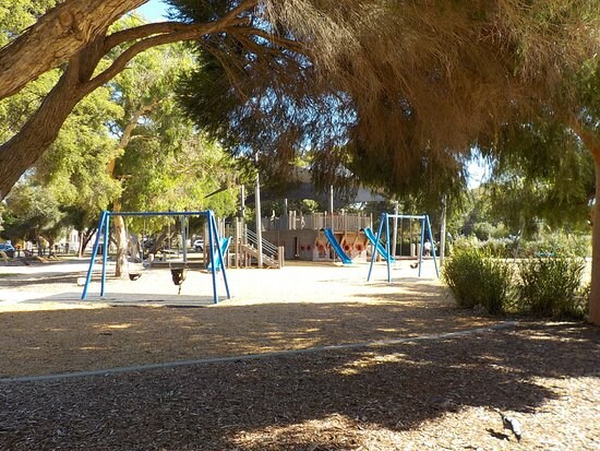 Park Catchup - Roy Dore Reserve, Carrum
