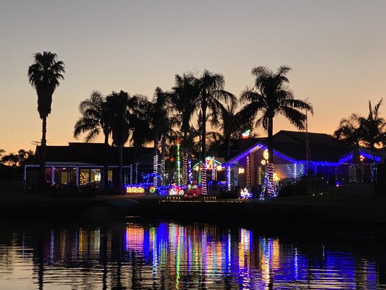 Patterson lakes Christmas Lights Paddle.