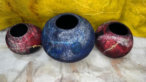 Beginner Workshop - Make a small Pod or Vessel with Jane   