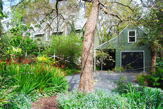  SELF-DRIVE TOUR TO THREE MT MACEDON PRIVATE GARDENS