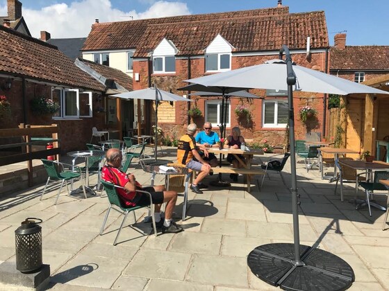 Halse  New Inn cafe