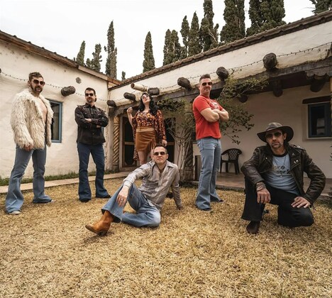 Sunflower Fox and the Chicken Leg (Retro Rock)