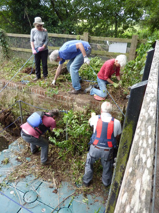 Geldeston Lock - Work Party