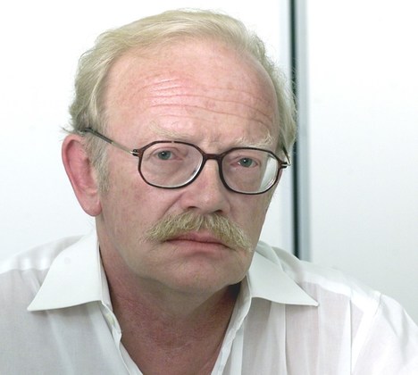 Lecture: 40 years of the Emirates Natural History Group: A Conversation with Peter Hellyer