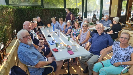 Kingsley 6026 Circle - Kommuniti Café Social