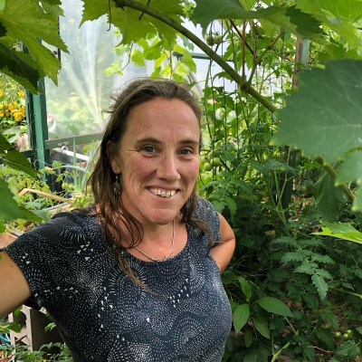 Edible Gardens Kommuniti | Grow It Local with Robyn Rosenfeldt