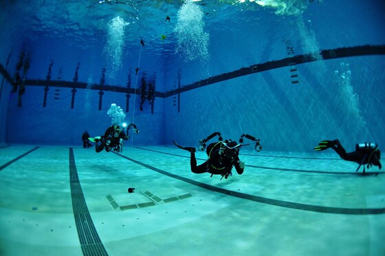Scuba Pool Splash @Kinsmen (Edmonton)